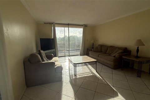 Condo in Plantation, Florida, 1 bedroom  № 2169607 - photo 7