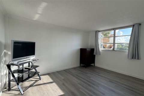Condo in Plantation, Florida, 1 bedroom  № 2169607 - photo 9