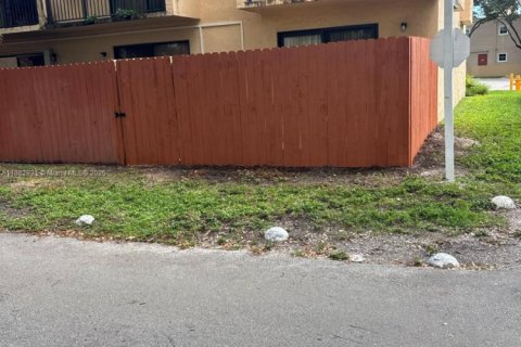 Adosado en alquiler en Miami, Florida, 2 dormitorios, 107.02 m2 № 1929908 - foto 13
