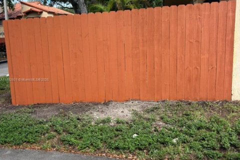 Adosado en alquiler en Miami, Florida, 2 dormitorios, 107.02 m2 № 1929908 - foto 11