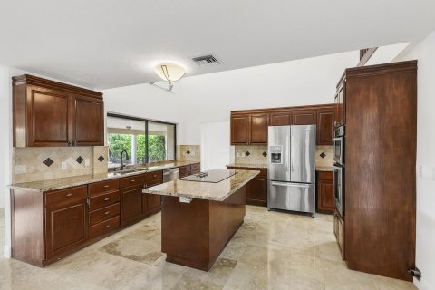 House in Wellington, Florida 3 bedrooms, 327.29 sq.m. № 2169843 - photo 16