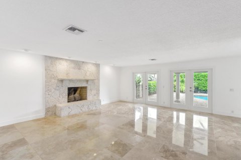 House in Wellington, Florida 3 bedrooms, 327.29 sq.m. № 2169843 - photo 9