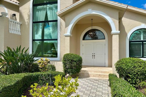 House in Wellington, Florida 3 bedrooms, 327.29 sq.m. № 2169843 - photo 3