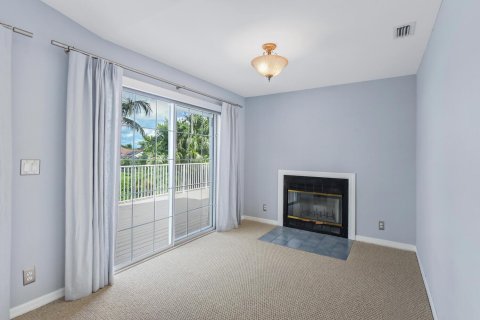 House in Wellington, Florida 3 bedrooms, 327.29 sq.m. № 2169843 - photo 25