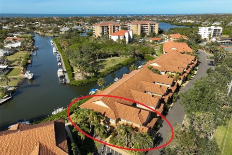 Villa ou maison à vendre à Osprey, Floride: 2 chambres, 130.06 m2 № 1561277 - photo 1