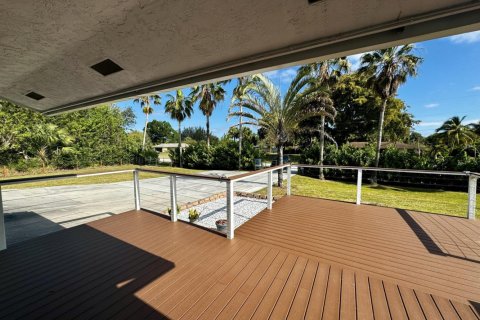Casa en alquiler en Loxahatchee Groves, Florida, 3 dormitorios, 142.7 m2 № 1129029 - foto 1