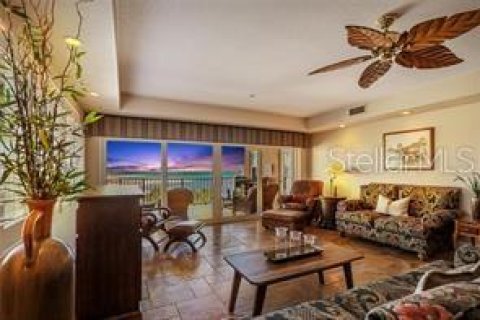 Condo in Saint Petersburg, Florida, 3 bedrooms  № 1848618 - photo 9