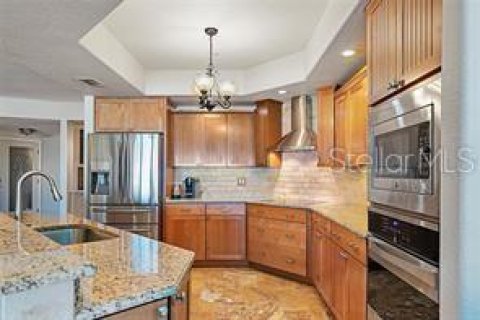 Condo in Saint Petersburg, Florida, 3 bedrooms  № 1848618 - photo 6