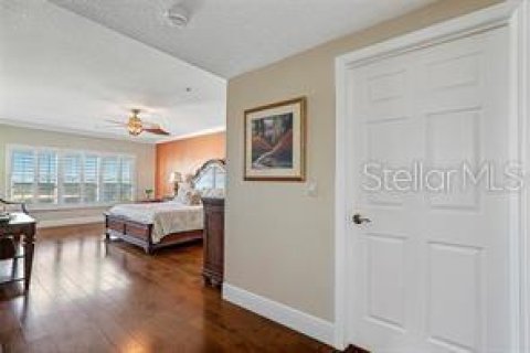 Condo in Saint Petersburg, Florida, 3 bedrooms  № 1848618 - photo 16