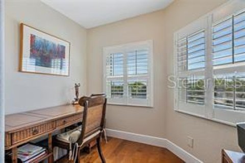 Condo in Saint Petersburg, Florida, 3 bedrooms  № 1848618 - photo 30