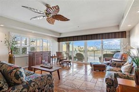 Condo in Saint Petersburg, Florida, 3 bedrooms  № 1848618 - photo 7