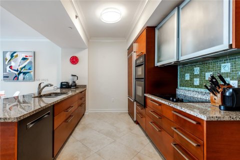 Copropriété à louer à Hallandale Beach, Floride: 3 chambres, 144.37 m2 № 2062990 - photo 13