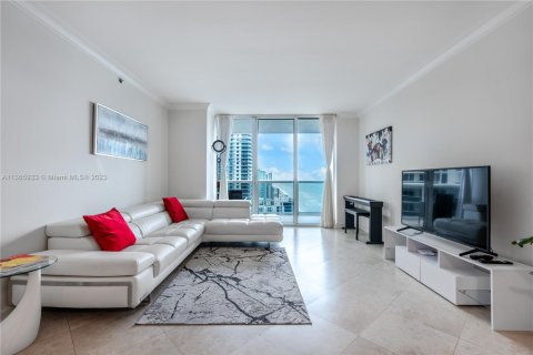 Copropriété à louer à Hallandale Beach, Floride: 3 chambres, 144.37 m2 № 2062990 - photo 6
