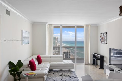 Copropriété à louer à Hallandale Beach, Floride: 3 chambres, 144.37 m2 № 2062990 - photo 7