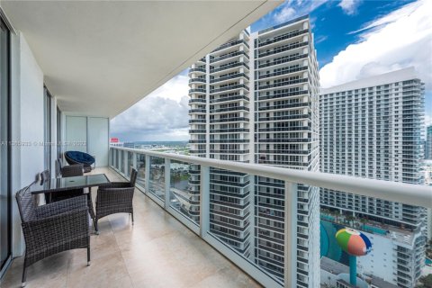 Copropriété à louer à Hallandale Beach, Floride: 3 chambres, 144.37 m2 № 2062990 - photo 28