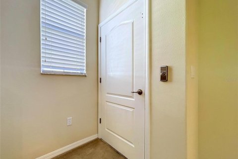 Townhouse in Tampa, Florida 4 bedrooms, 244.15 sq.m. № 2208890 - photo 18