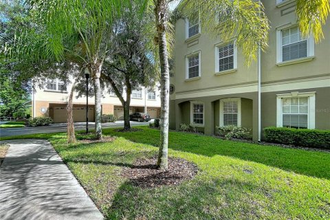 Townhouse in Tampa, Florida 4 bedrooms, 244.15 sq.m. № 2208890 - photo 6