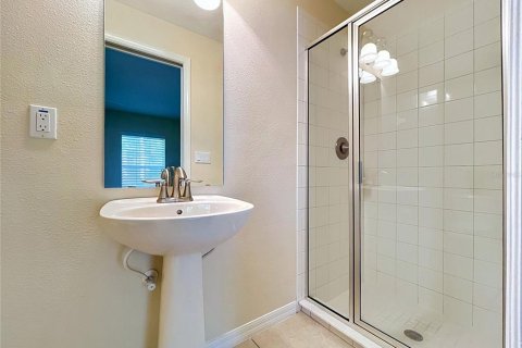 Townhouse in Tampa, Florida 4 bedrooms, 244.15 sq.m. № 2208890 - photo 16