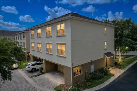 Townhouse in Tampa, Florida 4 bedrooms, 244.15 sq.m. № 2208890