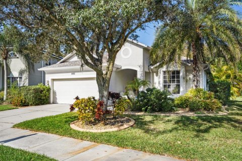 House in Palmetto, Florida 2 bedrooms, 144.09 sq.m. № 1905439 - photo 3