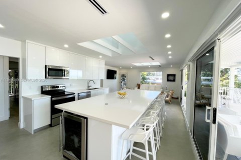 Villa ou maison à louer à Key Largo, Floride: 4 chambres, 213.68 m2 № 1997334 - photo 5