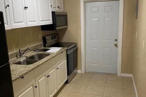 Touwnhouse à louer à St. Lucie, Floride: 2 chambres, 115.94 m2 № 2417589 - photo 4
