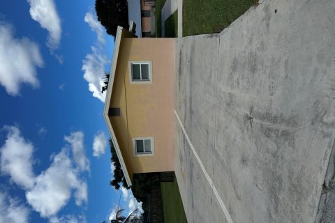 Touwnhouse à St. Lucie, Floride 2 chambres, 115.94 m2 № 2417589