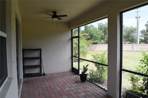 Villa ou maison à vendre à Punta Gorda, Floride: 4 chambres, 189.89 m2 № 2102209 - photo 12
