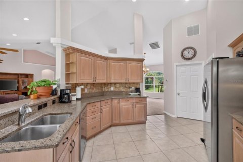 House in Reddick, Florida 3 bedrooms, 231.79 sq.m. № 2259426 - photo 15
