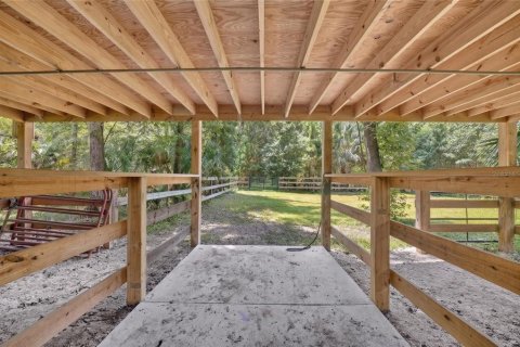 House in Reddick, Florida 3 bedrooms, 231.79 sq.m. № 2259426 - photo 8