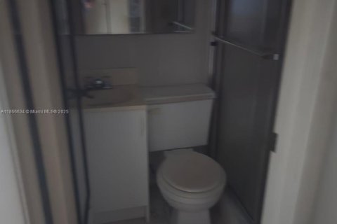 Condo in Deerfield Beach, Florida, 2 bedrooms  № 2010751 - photo 3