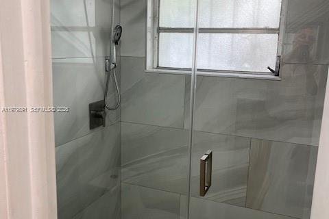 Купить коммерческую недвижимость в Майами, Флорида 168.52м2, № 2046252 - фото 16