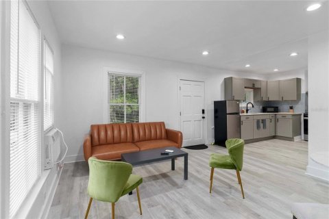 House in Orlando, Florida 1 bedroom, 52.56 sq.m. № 1220402 - photo 3