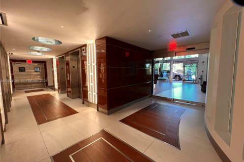 Copropriété à vendre à Miami Beach, Floride: 2 chambres, 101.26 m2 № 2010078 - photo 17