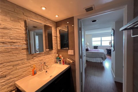 Copropriété à vendre à Miami Beach, Floride: 2 chambres, 101.26 m2 № 2010078 - photo 10