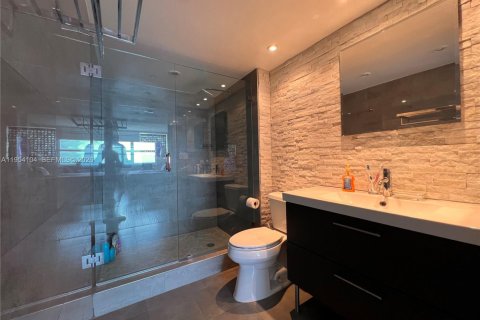 Copropriété à vendre à Miami Beach, Floride: 2 chambres, 101.26 m2 № 2010078 - photo 9