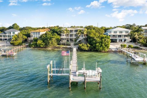 Casa en venta en Key Largo, Florida, 5 dormitorios, 565.12 m2 № 2056784 - foto 25