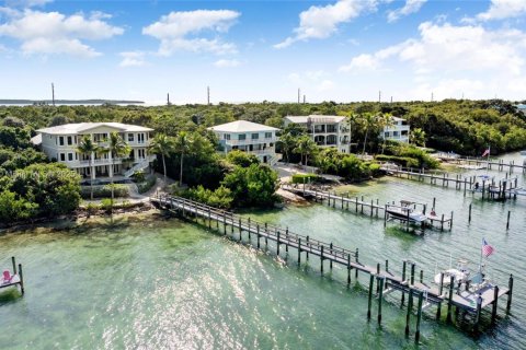 Casa en venta en Key Largo, Florida, 5 dormitorios, 565.12 m2 № 2056784 - foto 27