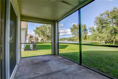 House in Orlando, Florida 4 bedrooms, 180.42 sq.m. № 1796017 - photo 24