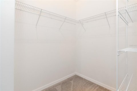 House in Orlando, Florida 4 bedrooms, 180.42 sq.m. № 1796017 - photo 15