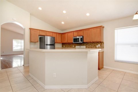 House in Orlando, Florida 4 bedrooms, 180.42 sq.m. № 1796017 - photo 6