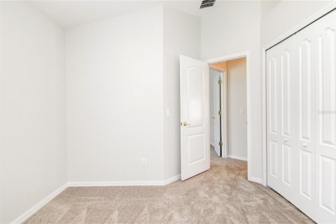 House in Orlando, Florida 4 bedrooms, 180.42 sq.m. № 1796017 - photo 21