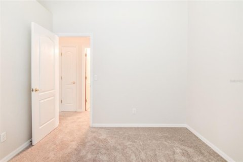 House in Orlando, Florida 4 bedrooms, 180.42 sq.m. № 1796017 - photo 18