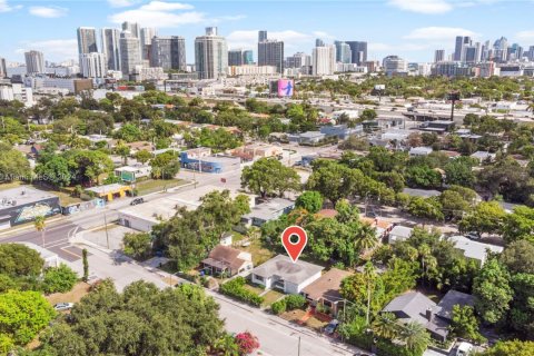House in Miami, Florida 2 bedrooms, 88.16 sq.m. № 1811117 - photo 6
