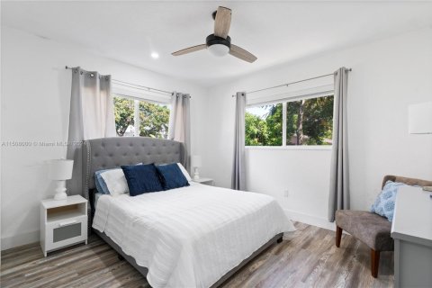 House in Miami, Florida 2 bedrooms, 88.16 sq.m. № 1811117 - photo 4