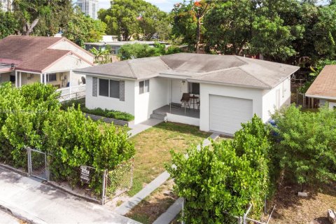 House in Miami, Florida 2 bedrooms, 88.16 sq.m. № 1811117 - photo 8