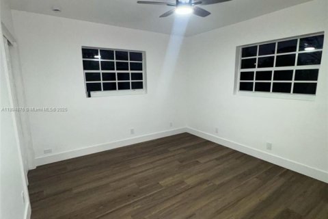 Villa ou maison à vendre à Fort Lauderdale, Floride: 3 chambres, 102.19 m2 № 1947992 - photo 17