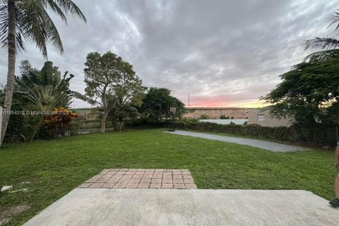 Villa ou maison à vendre à Fort Lauderdale, Floride: 3 chambres, 102.19 m2 № 1947992 - photo 3