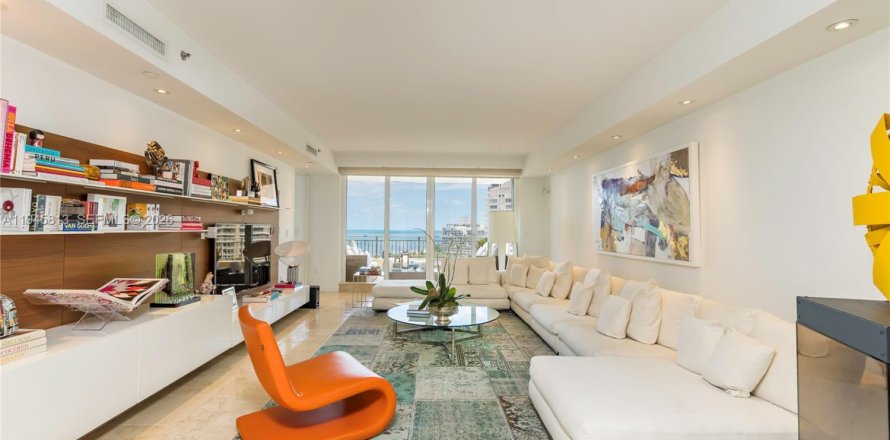 Condo in Key Biscayne, Florida, 4 bedrooms  № 2002718