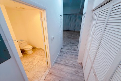 Copropriété à louer à Miami, Floride: 47.01 m2 № 2077285 - photo 5